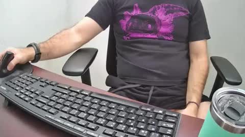 Snapshot of eroskatt chatting on 12-18-24, 10:13 Eroskatt online show from 12-18-24, 10:13