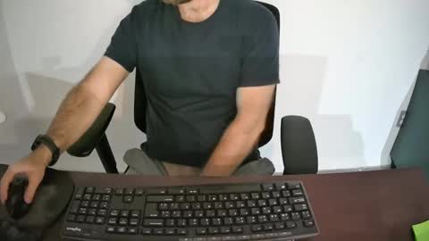 Snapshot of eroskatt chatting on 02-10-25, 01:14 Eroskatt online show from 02-10-25, 01:14