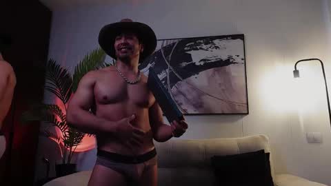 Snapshot of eroswolfs chatting on 10-17-25, 09:17 eroswolf online show from 10-17-25, 09:17