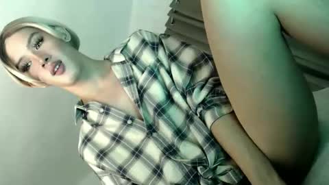 erotic_empress18 online show from 06-05-26, 08:03