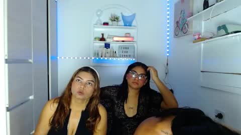 Snapshot of erotic_spa chatting on 05-05-26, 10:18 EROTIC SPA online show from 05-05-26, 10:18
