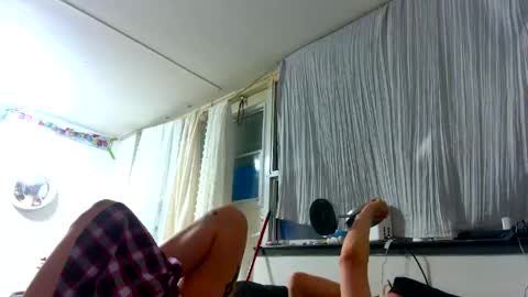 Snapshot of erotica_angel chatting on 05-12-26, 09:17 Nikki Erotica online show from 05-12-26, 09:17