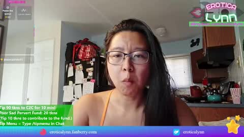 Lynn   online show from 10-08-25, 07:11