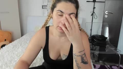 eroticsensualkitty4u online show from 12-28-24, 08:37