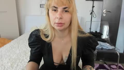 eroticsensualkitty4u online show from 01-11-25, 12:29