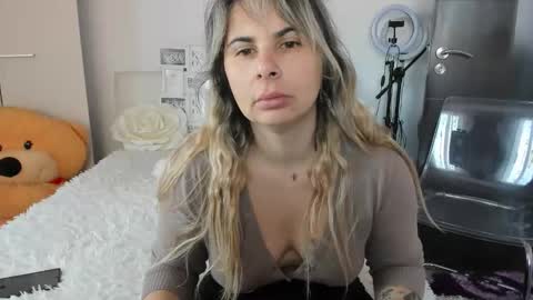 eroticsensualkitty4u online show from 11-14-25, 09:41