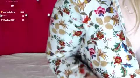 Snapshot of erryka chatting on 02-20-25, 11:31 Erika online show from 02-20-25, 11:31