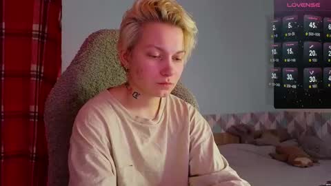 Snapshot of esajukyy chatting on 02-10-25, 10:42 esajukyy online show from 02-10-25, 10:42