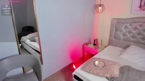 Escarlet online show from 12-02-25, 02:12