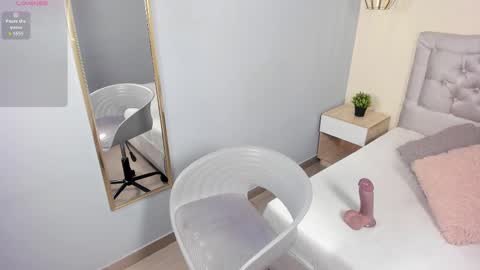 Escarlet online show from 02-20-26, 11:43