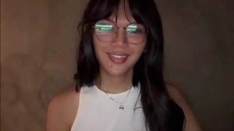 Chelliane online show from 12-18-25, 04:07