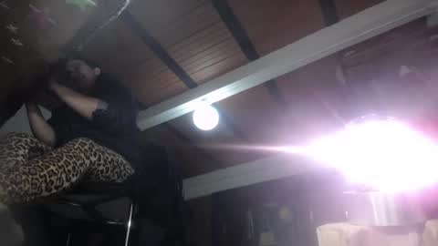 Eskela911 online show from 02-22-25, 01:11