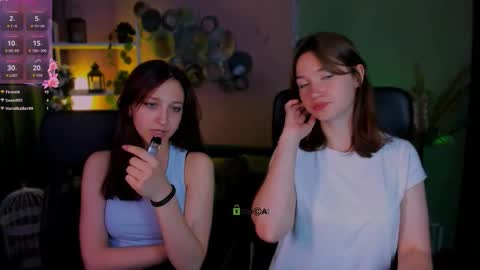 Snapshot of esma_shine chatting on 09-23-25, 07:39 esma_shine online show from 09-23-25, 07:39