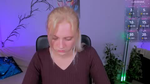 Snapshot of esma_shine chatting on 10-09-25, 04:49 esma_shine online show from 10-09-25, 04:49