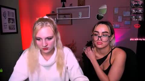 Snapshot of esma_shine chatting on 10-29-25, 02:30 esma_shine online show from 10-29-25, 02:30