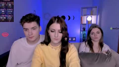 Snapshot of esma_shine chatting on 11-11-25, 12:54 esma_shine online show from 11-11-25, 12:54