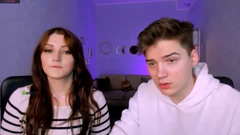 Snapshot of esma_shine chatting on 11-16-25, 08:25 esma_shine online show from 11-16-25, 08:25