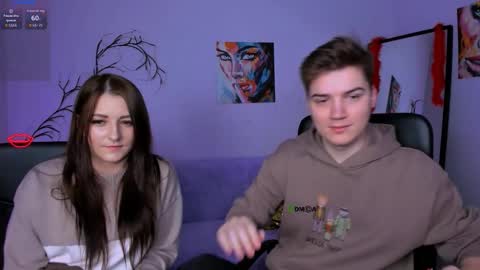 Snapshot of esma_shine chatting on 11-19-25, 08:20 esma_shine online show from 11-19-25, 08:20