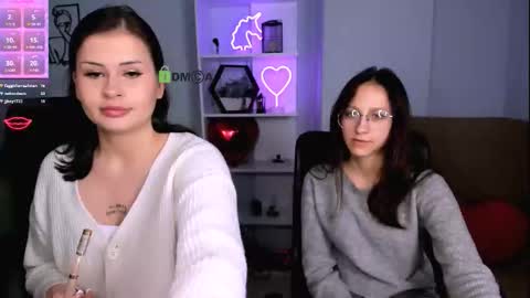 Snapshot of esma_shine chatting on 11-26-25, 08:21 esma_shine online show from 11-26-25, 08:21