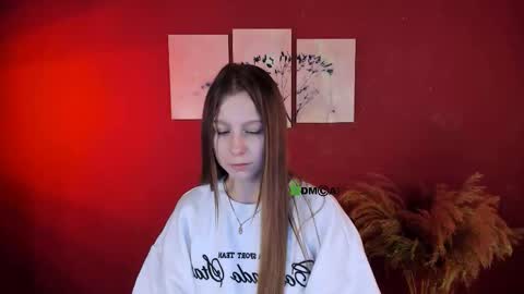esme_moore_ online show from 10-10-25, 08:57