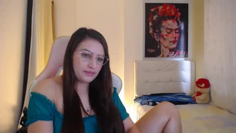 Snapshot of esmeralda098 chatting on 12-10-24, 06:28 Esmeralda online show from 12-10-24, 06:28
