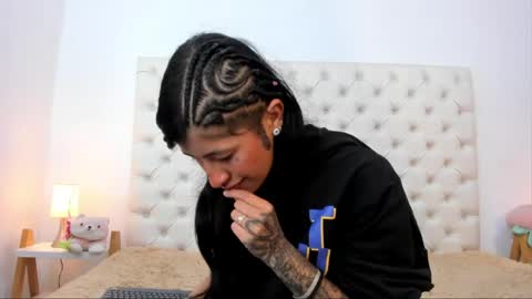 esmeralda  online show from 04-20-26, 12:08