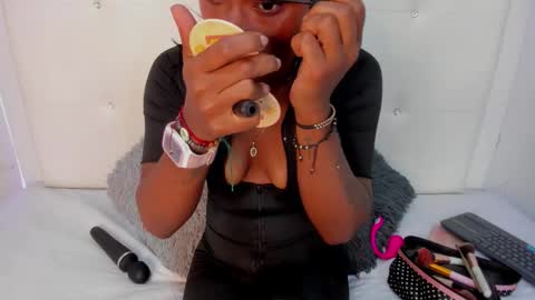 esmeraldanyx online show from 09-14-25, 01:54