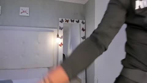 esmeraldanyx online show from 10-02-25, 09:11