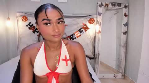 esmeraldanyx online show from 10-16-25, 09:27