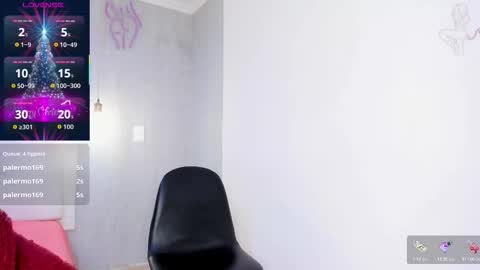 esmeraldanyx online show from 12-13-25, 10:26