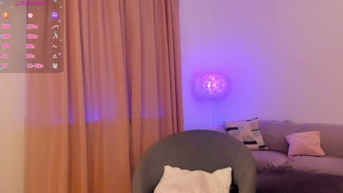 Esmi online show from 01-13-25, 06:59