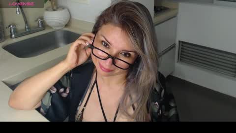 Juliana online show from 02-06-25, 03:16