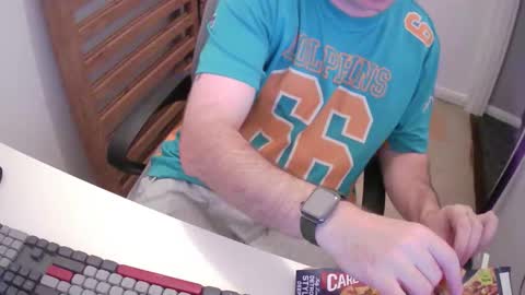 Snapshot of essex_wild chatting on 10-05-25, 08:07 Morph online show from 10-05-25, 08:07