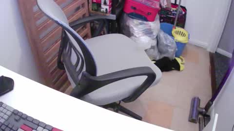 Snapshot of essex_wild chatting on 10-10-25, 08:30 Morph online show from 10-10-25, 08:30