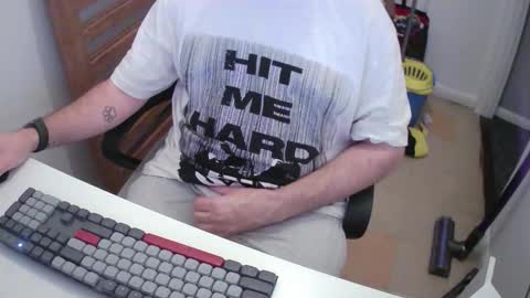 Snapshot of essex_wild chatting on 11-02-25, 08:33 Morph online show from 11-02-25, 08:33