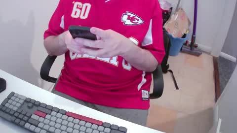 Snapshot of essex_wild chatting on 05-17-26, 07:54 Morph online show from 05-17-26, 07:54