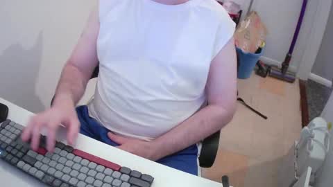 Snapshot of essex_wild chatting on 05-23-26, 08:24 Morph online show from 05-23-26, 08:24