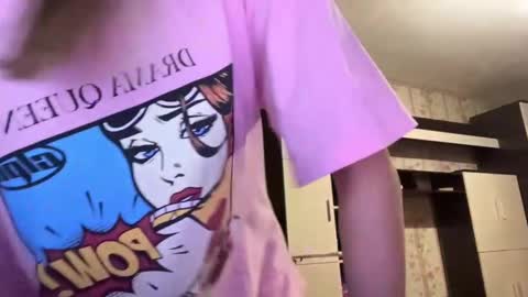 Kate online show from 12-17-25, 02:12