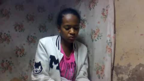 estancelee online show from 07-20-26, 09:39