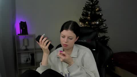 esteria online show from 12-22-24, 01:55