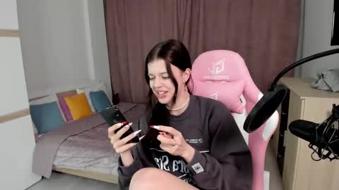 esteria online show from 01-04-25, 12:05