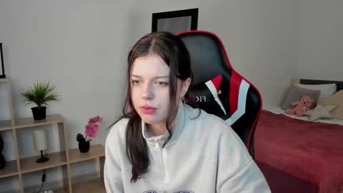 esteria online show from 01-23-25, 07:40