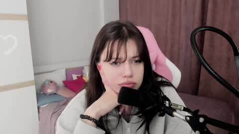 esteria online show from 02-26-25, 10:36