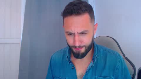 Snapshot of esteban7984068 chatting on 12-17-24, 09:27 esteban online show from 12-17-24, 09:27