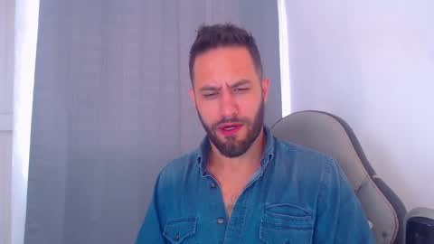 Snapshot of esteban7984068 chatting on 12-31-24, 06:02 esteban online show from 12-31-24, 06:02