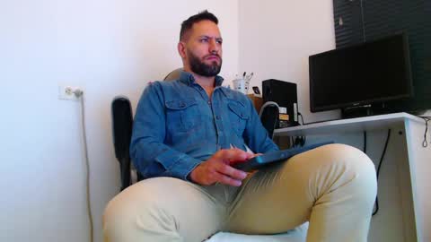 esteban online show from 04-20-26, 01:58