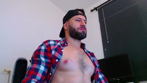 esteban online show from 04-23-26, 02:19