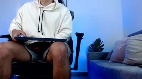 ESTEBAN online show from 04-20-26, 11:02