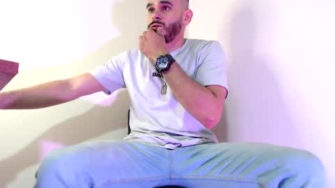 Esteban Fernandez online show from 12-22-24, 01:00