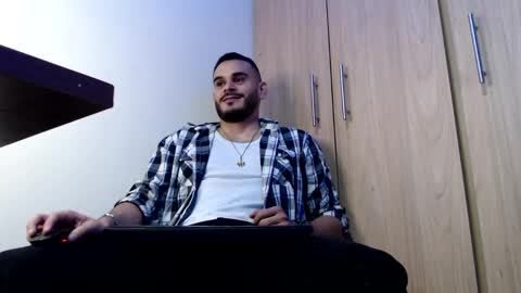 Esteban Fernandez online show from 01-12-25, 01:11